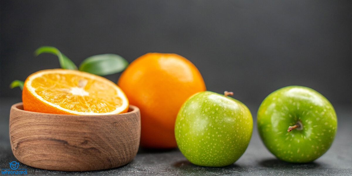 سیب سبز و پرتقال به دلیل داشتن آهن و آنتی اکسیدان در روند درمان و بهبود علائم زردی نوزاد نقش مهمی دارد.